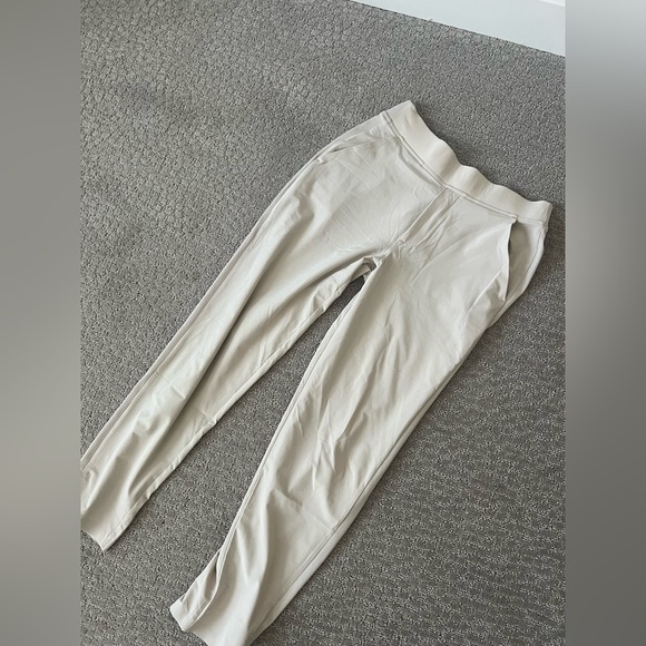 Athleta Brooklyn Ankle Pants in size 4 - Picture 7 of 9
